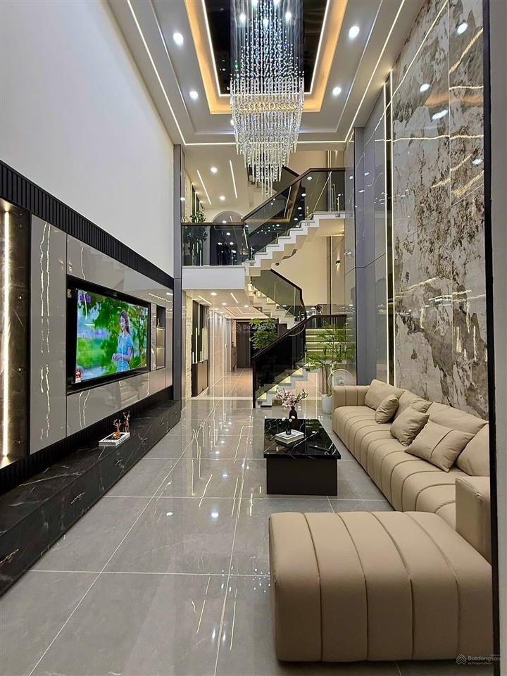Sos sos  lên sóng siêu phẩm 4 tầng luxury thang máy 450kg, đường phan huy ích, phường 15  tb