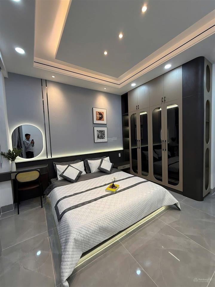 Sos sos  lên sóng siêu phẩm 4 tầng luxury thang máy 450kg, đường phan huy ích, phường 15  tb