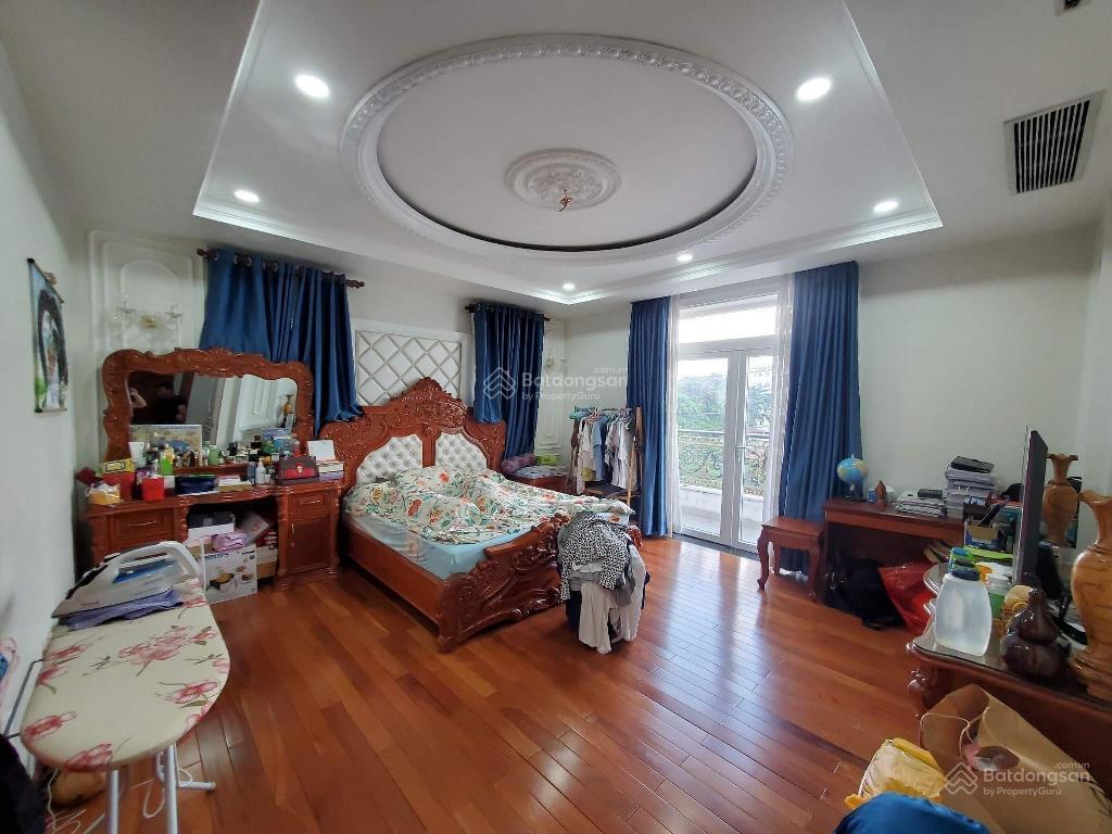Hẻm ô tô thông dương quảng hàm gần emart. 100m25 tầng.