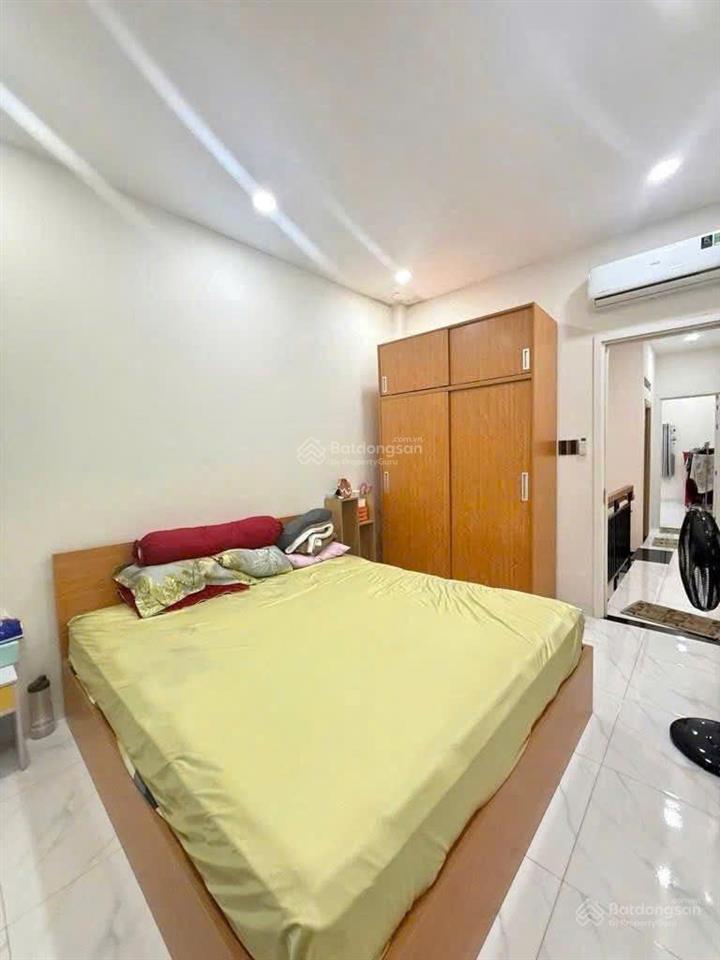 Nhà mới đẹp 2 tầng 2pn  ở ngay  hẻm 1 xẹt huỳnh tấn phát  dt 47m2  chỉ 4.85 tỷ