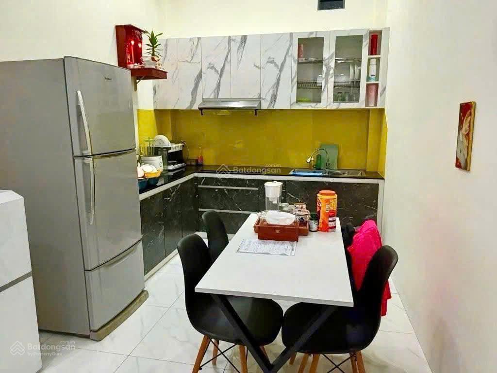 Nhà mới đẹp 2 tầng 2pn  ở ngay  hẻm 1 xẹt huỳnh tấn phát  dt 47m2  chỉ 4.85 tỷ