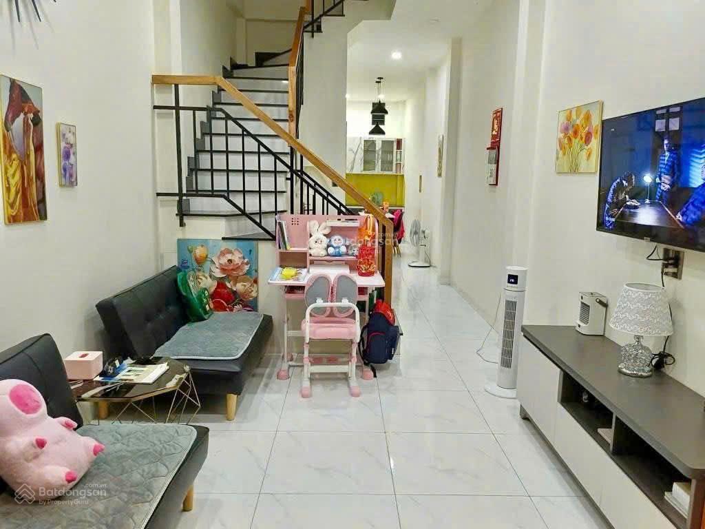 Nhà mới đẹp 2 tầng 2pn  ở ngay  hẻm 1 xẹt huỳnh tấn phát  dt 47m2  chỉ 4.85 tỷ
