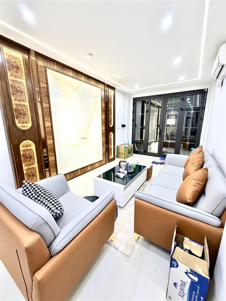 Chính chủ bán nhà phân lô, số nhà 33 ngõ 22 phố hạ yên quyết, 38m2, 7 tầng, thang máy