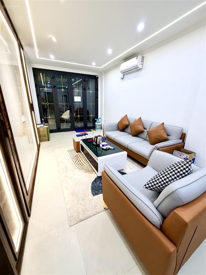 Chính chủ bán nhà phân lô, số nhà 33 ngõ 22 phố hạ yên quyết, 38m2, 7 tầng, thang máy