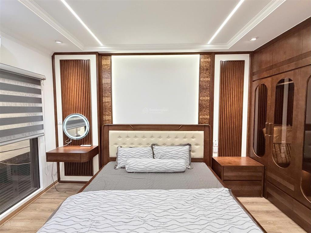 Chính chủ bán nhà phân lô, số nhà 33 ngõ 22 phố hạ yên quyết, 38m2, 7 tầng, thang máy