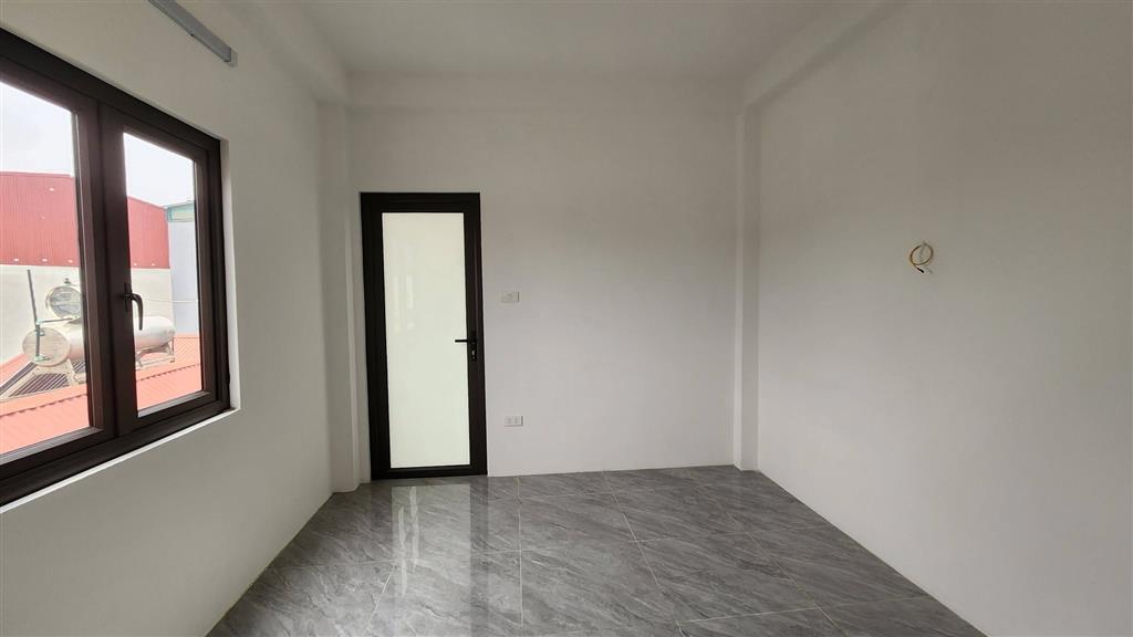 Nhà 5T Phố Lụa Hà Đông, Lô góc, DT31m2x5T, mới đẹp, MT 6.8m, 6.98 tỷ