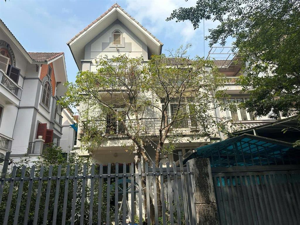 Biệt thự 4T, Văn Quán, DT 231m2, MT10m, 49.5 tỷ Hà Đông