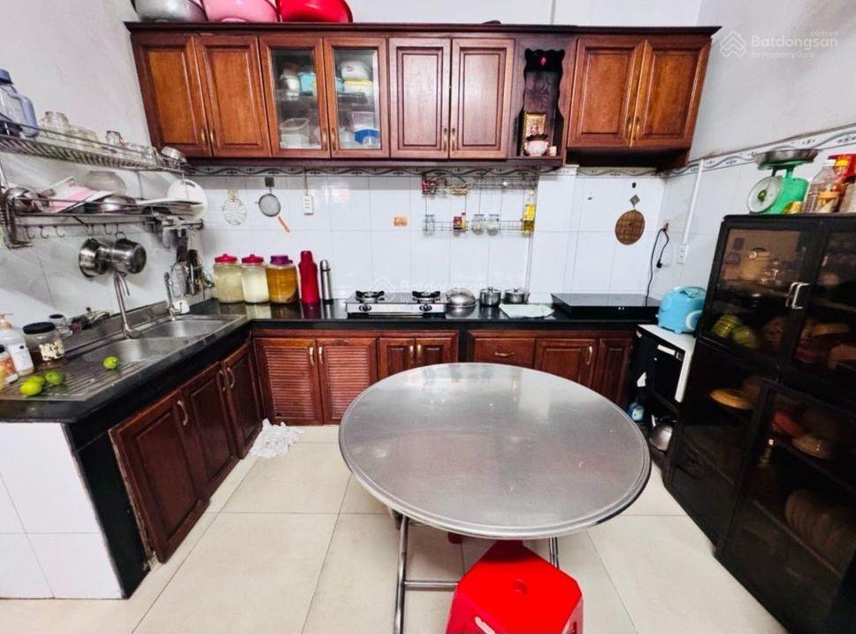 Bán gấp nhà huỳnh văn bánh, hẻm ô tô thông, 36m2, 4x9, nhà đúc, nhỉnh 5 tỷ