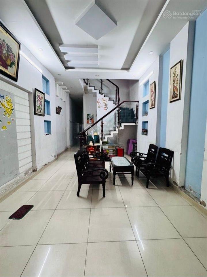 Bán gấp nhà huỳnh văn bánh, hẻm ô tô thông, 36m2, 4x9, nhà đúc, nhỉnh 5 tỷ