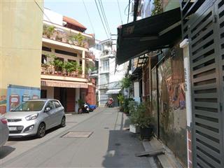 Bán gấp nhà huỳnh văn bánh, hẻm ô tô thông, 36m2, 4x9, nhà đúc, nhỉnh 5 tỷ