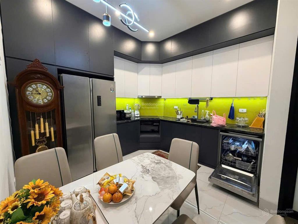 Bán căn nhà đẹp khúc thừa dụ 46.5m2 5 tầng 12 tỷ ô tô vào, nhà đẹp, văn phòng cực hợp