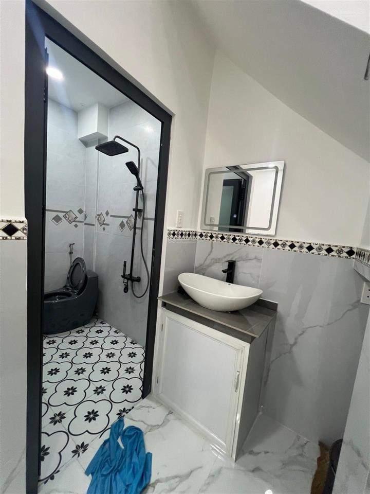 Bán nhà mặt tiền đường khu vực hiệp bình 43m2 nở hậu giá chỉ 5,3 tỷ