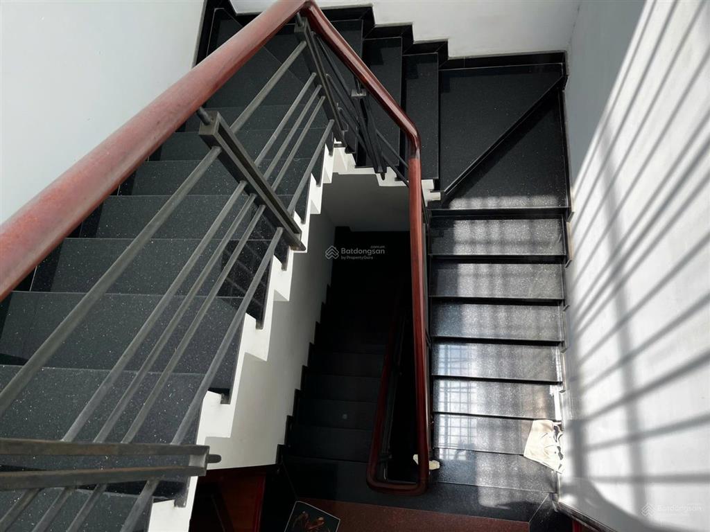 Gấp! nhà mới 4 tầng btct 67m2 cn  hxh thông khu an ninh  giáp phú nhuận  nơ trang long chỉ 13 tỷ