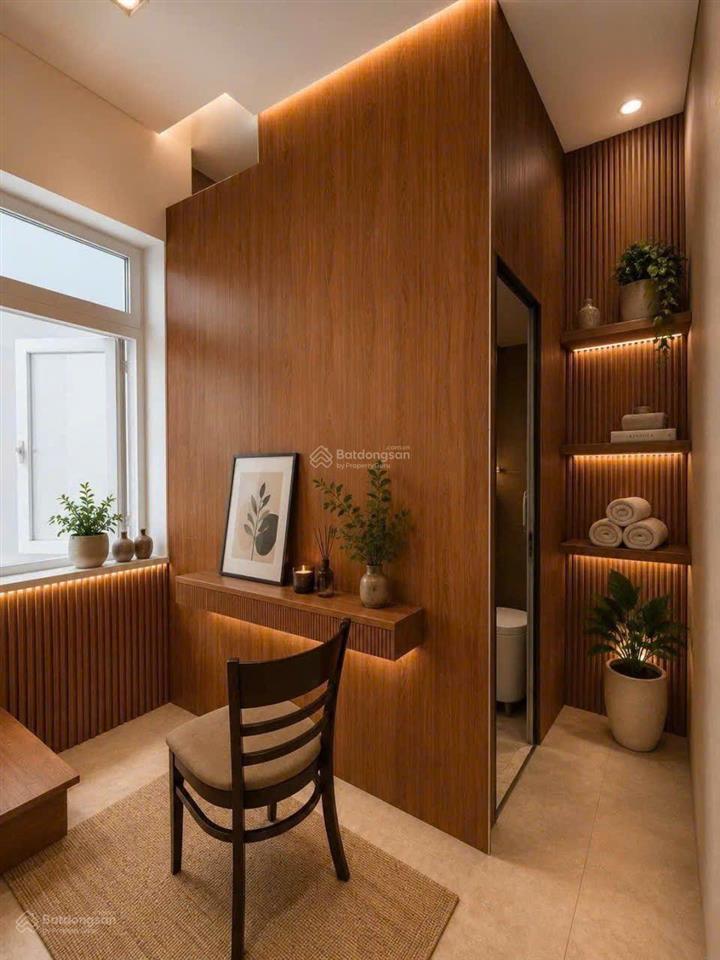 Hotel mt lý tự trọng p1 giá 29 tỷ cạnh chợ đêm, hồ xuân hương