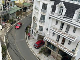 Hotel mt lý tự trọng p1 giá 29 tỷ cạnh chợ đêm, hồ xuân hương