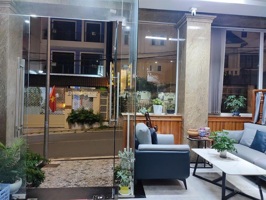Hotel mt lý tự trọng p1 giá 29 tỷ cạnh chợ đêm, hồ xuân hương