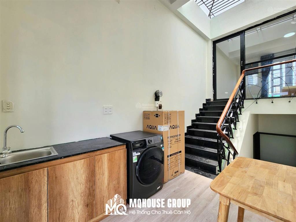 Cho thuê nguyên tầng + sân thượng  60m2