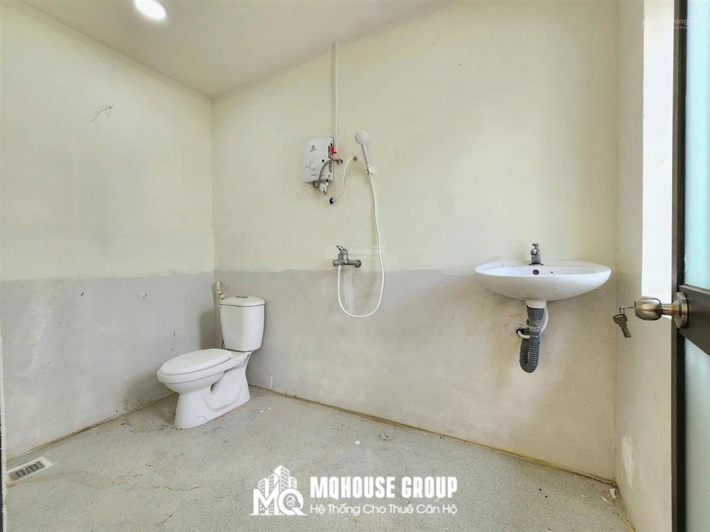 Cho thuê nguyên tầng + sân thượng  60m2