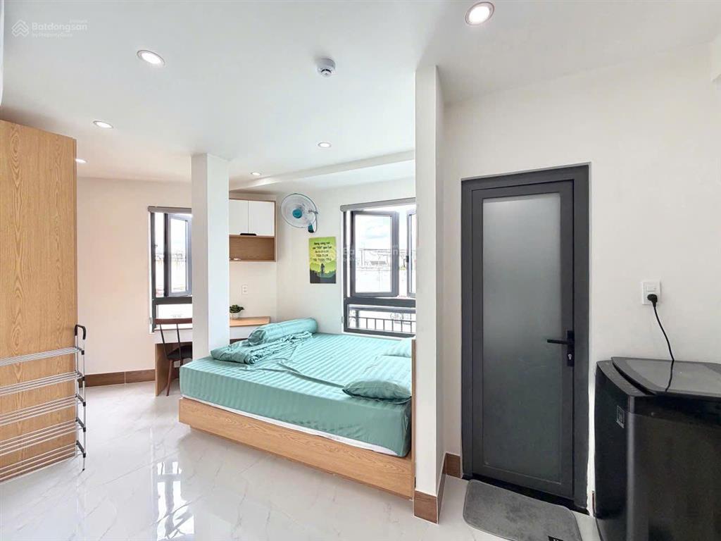 Studio thang máy giặt riêng có nhận ngắn hạn gần sân bay