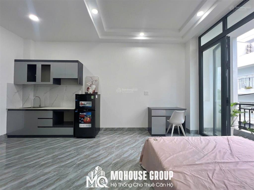 Studio ban công thang máy ngay công viên gia định