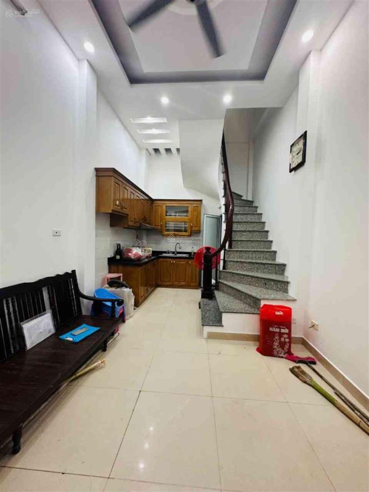 Triều khúc, 5 tầng, nhỉnh 5 tỷ  độc  ngõ thông oto cách 5m hiếm  rẻ  sổ vuông.