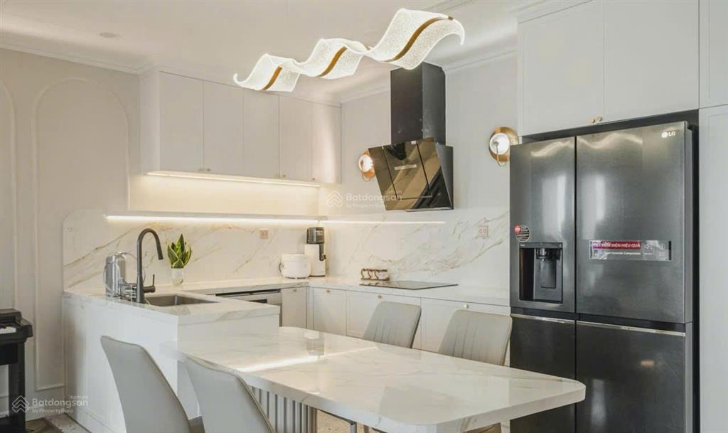 Bán gấp 2pn74m2 hướng đn, tầng cao đẹp, full đồ8tỷ3 tại vinhomes skylake cam kết rẻ nhất ttko ảo