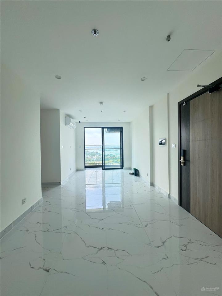 Bán căn góc 3pn, 81m2, mới 100% chưa ai ở, view sông, giá tốt chỉ 4,1 tỷ the beverly solari