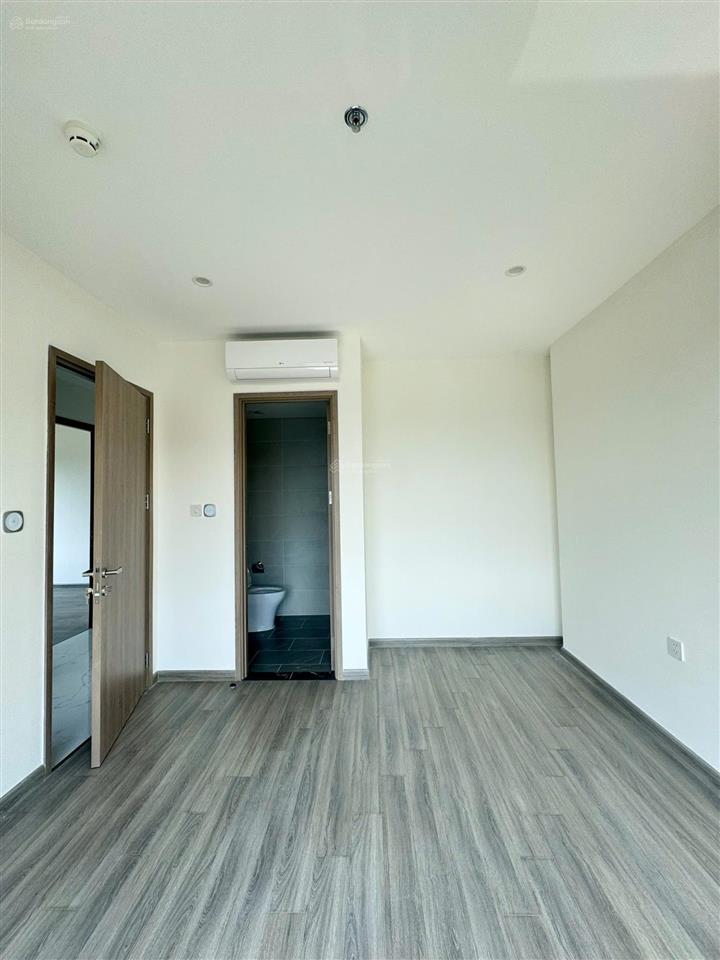 Bán căn góc 3pn, 81m2, mới 100% chưa ai ở, view sông, giá tốt chỉ 4,1 tỷ the beverly solari