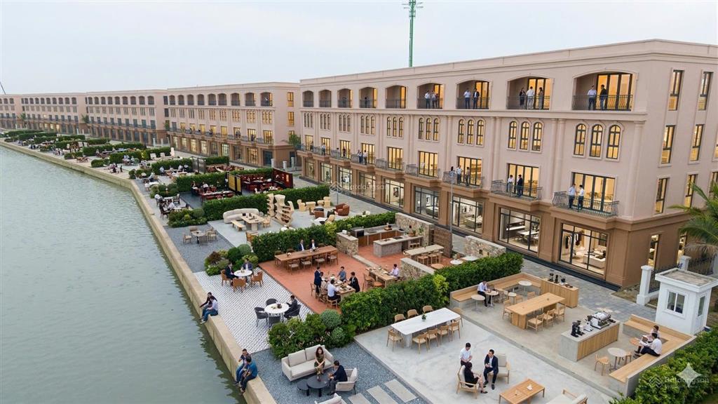 Hàng giá rẻ hiếm có tại vũ yên qt28  khách được sử dụng 150m2 sân vườn view sông tự nhiên