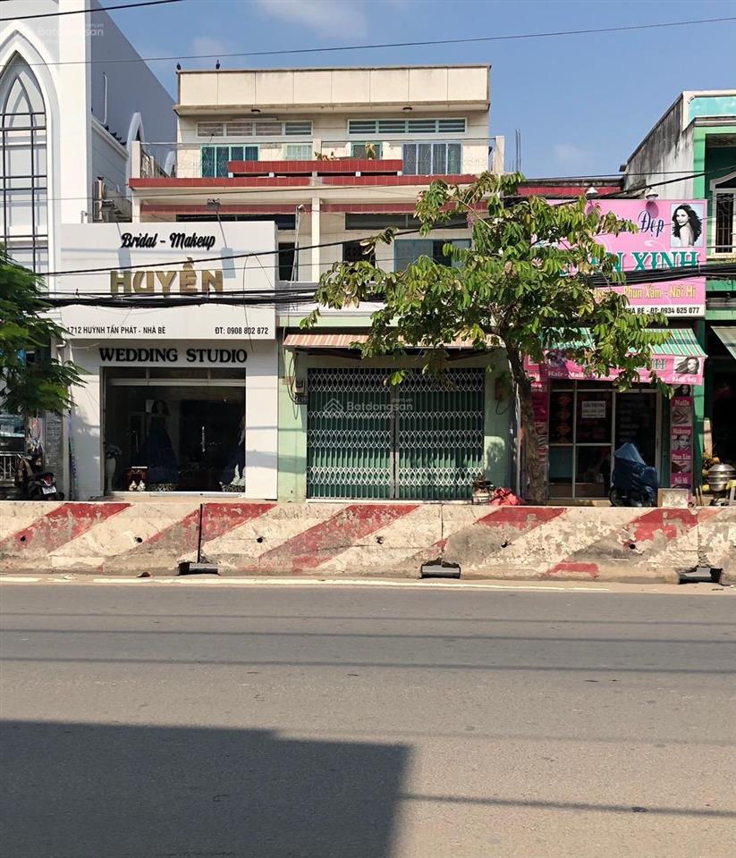 Chính chủ cần bán  1 trệt 2 lầu, mặt tiền, trung tâm thị trấn nhà bè, 72,2 m2, giá 18,2 tỷ