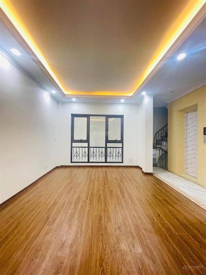 Bán nhà 6 tầng thang máy phố hoàng hoa thám, vĩnh phúc, ngõ nông, trước nhà sh quay đầu, chỉ 9 tỷ