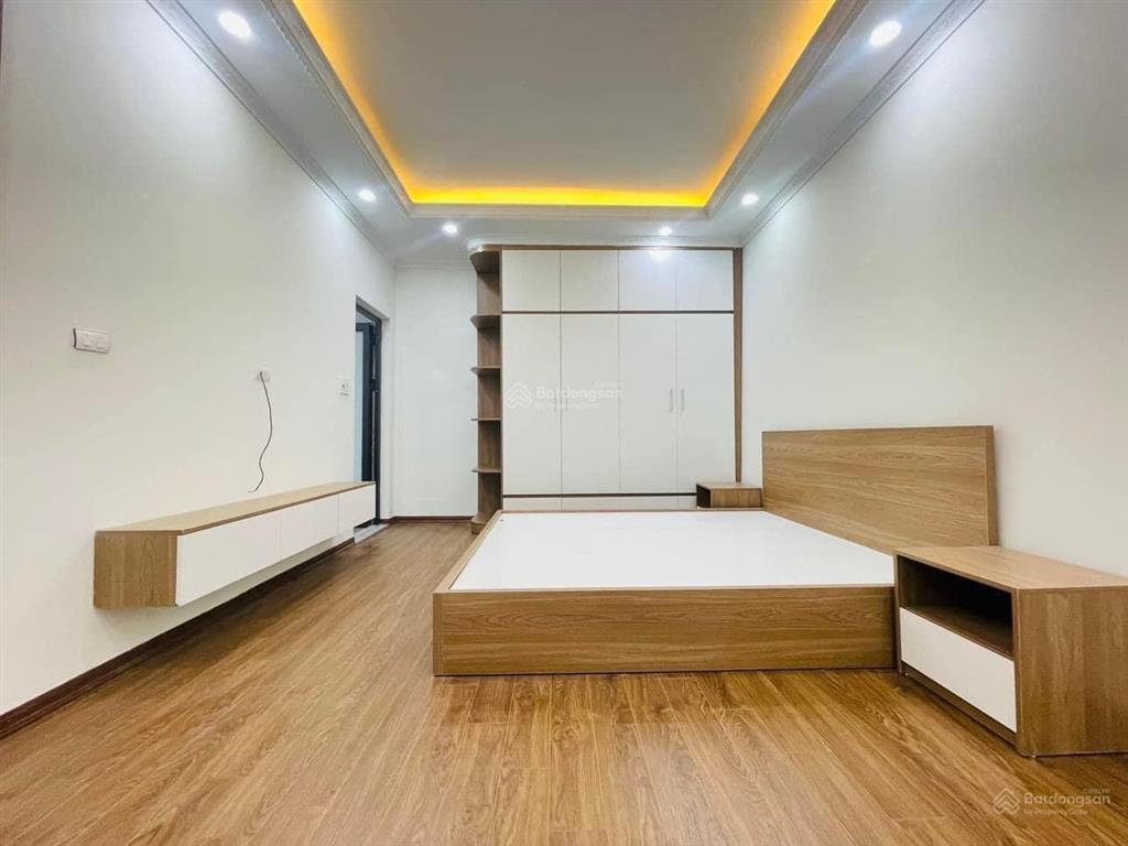 Bán nhà 6 tầng thang máy phố hoàng hoa thám, vĩnh phúc, ngõ nông, trước nhà sh quay đầu, chỉ 9 tỷ