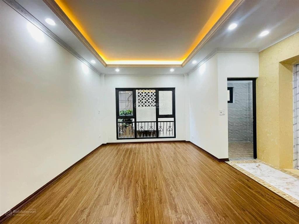 Bán nhà 6 tầng thang máy phố hoàng hoa thám, vĩnh phúc, ngõ nông, trước nhà sh quay đầu, chỉ 9 tỷ