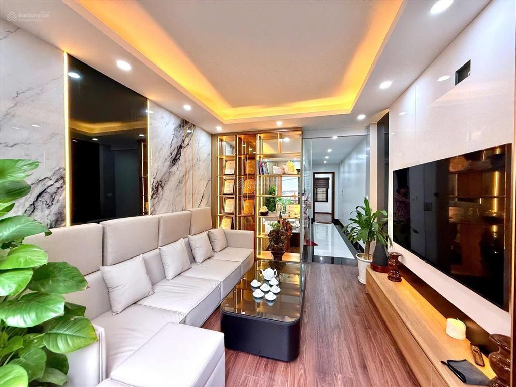 Siêu hiếm! bán gấp nhà cực đẹp phố hoàng ngân  thanh xuân 42m² x 5 tầng  ngõ ô tô giá 7.6 tỷ
