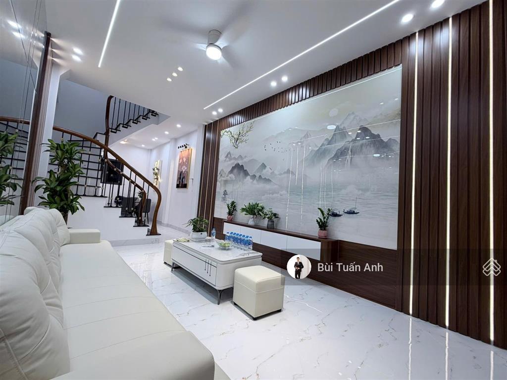 Quá hiếm bán nhà cực đẹp phố nhân hoà  thanh xuân 43m² x 5 tầng  ngõ ô tô giá 7.8 tỷ