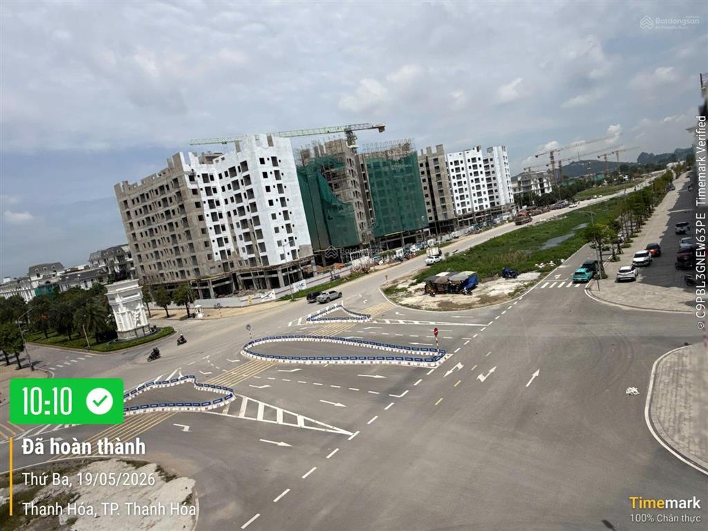 Bán gấp nhà phố 5 tầng mặt đường 13m giá chỉ 5,9 tỷ.
