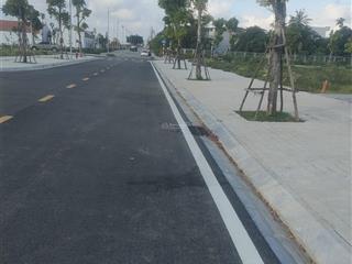 Đất nền hướng đông nam trung tâm thành phố giá chỉ 4,3 tỷ/ 0971 362 ***