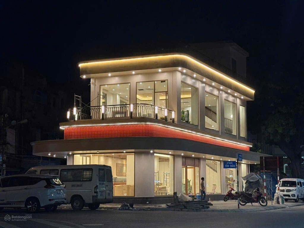 Cho thuê nhà mp hàm nghi  vinhomes, 95m2 x 5t, mt 6m, nhà mới, thang máy, khu vực sầm uất