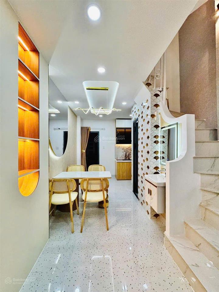 Bán nhà lê quang định, gần chợ gò vấp, có sẵn hđ thuê 18tr/tháng, hxh, shr