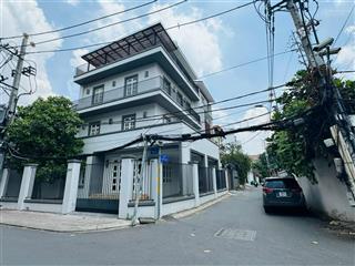 Sở hữu góc 2 mặt tiền đẹp bậc nhất thảo điền  dt 10m x 18m  kc 3 tầng  giá 60 tỷ