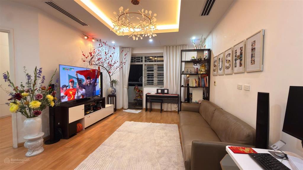 Bán căn hộ chung cư bộ kế hoạch và đầu tư ngõ 1 đông quan, phường nghĩa đô, 84 m2.