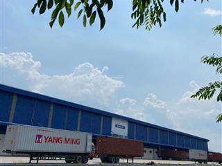 Cho thuê kho logistics trong kcn sóng thần  có 22 dock gồm tải và container đầy đủ  cao 14m