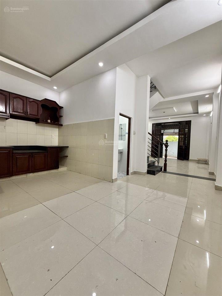 Bán nhà riêng 763 trường chinh, 6,4 tỷ, 60m2, 4pn, 3wc, hướng nam, chính chủ hàng hiếm tại tân phú