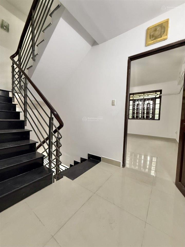 Bán nhà riêng 763 trường chinh, 6,4 tỷ, 60m2, 4pn, 3wc, hướng nam, chính chủ hàng hiếm tại tân phú