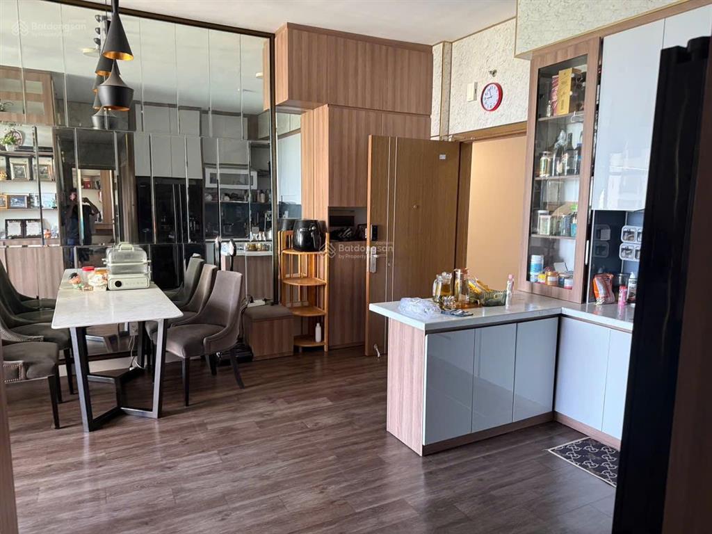 Chính chủ gửi bán ch 3pn2wc 100m2 jamila khang điền full nội thất sổ hồng riêng công chứng ngay