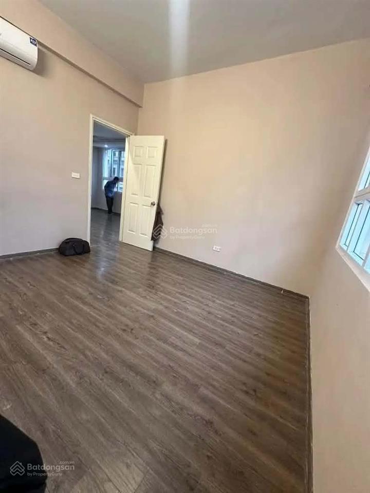 Hiếm căn góc 68m² ct3 hoàng cầu view thoáng đẹp, sổ đỏ chính chủ