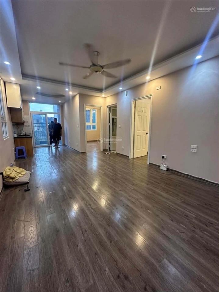 Hiếm căn góc 68m² ct3 hoàng cầu view thoáng đẹp, sổ đỏ chính chủ