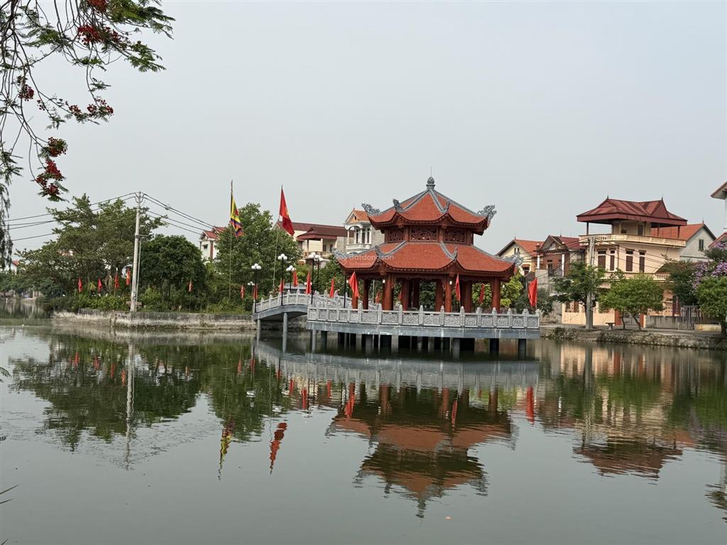 Cho thuê nguyên căn 60m2  mặt tiền trục chính, view hồ thoáng mát khu vực ngọc trì lâm thao