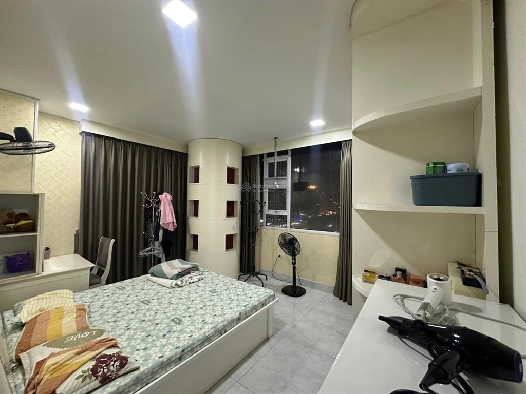 Chung cư 85.143 hạ đình 120m, 3 ngủ ,2wc. giá 8.2tỷ thương lượng.