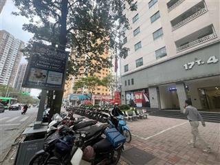 Cc toà 17t4 hoàng đạo thuý 160 m 3 ngủ 2wc. giá 13 tỷ thương lượng